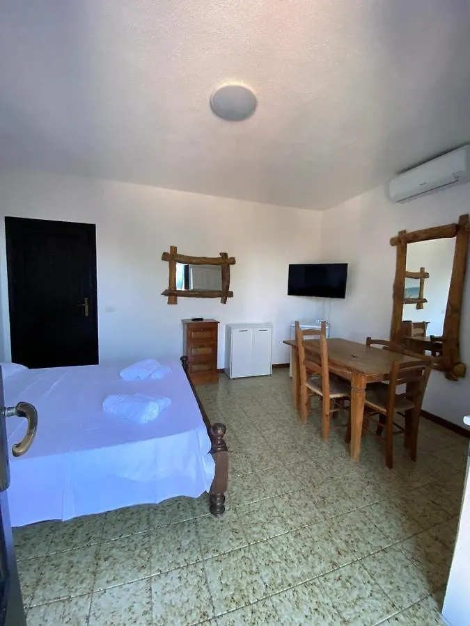 Lo Smeraldo Palau Apartment Italy